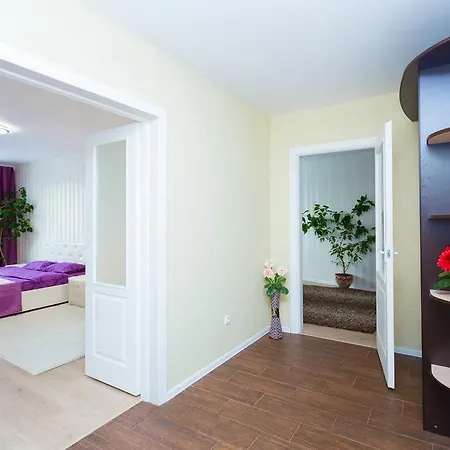 Vip On Odoevskogo Apartament